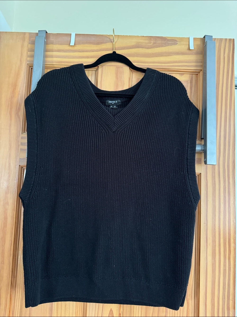 Forever 21 Men's Black V-Neck Knit Sweater Vest